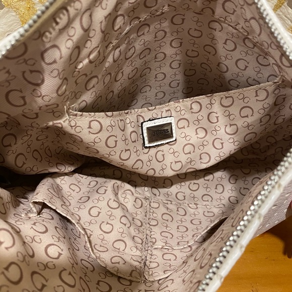 Guess Crossbody Bag White NWT - Picture 5 of 7